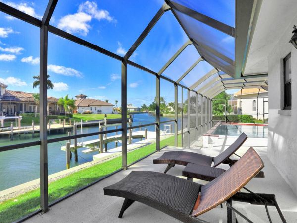 Marco Island Beautiful 3 Bedroom Canal View Home Sleeps 6