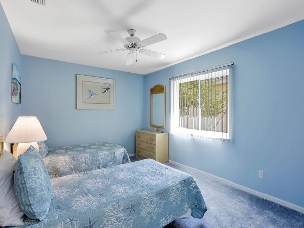 Marco Island Beautiful 3 Bedroom Canal View Home Sleeps 6