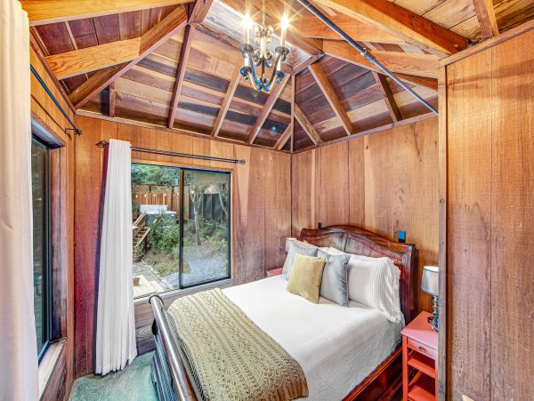 Sonoma County Home 1019736