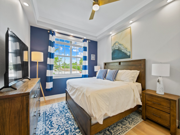 Holmes Beach Vacation Rental - Anna Maria Island Luxury Rental with Pool & Lanai