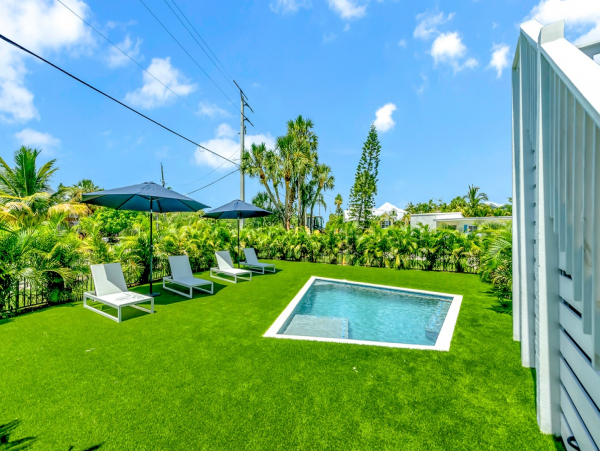 Holmes Beach Vacation Rental - Anna Maria Island Luxury Rental with Pool & Lanai