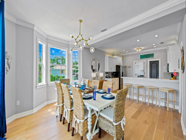 Holmes Beach Vacation Rental - Anna Maria Island Luxury Rental with Pool & Lanai