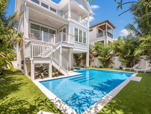 Anna Maria Island Holmes Beach Home 1019743