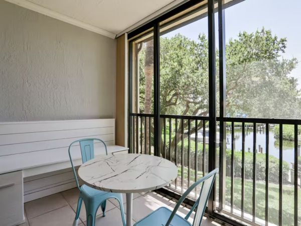 Harbor View Two Bedroom Vacation Condo in Siesta Key