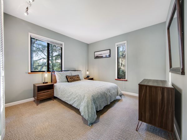 Luxurious 3 Bedroom Home with Spa in Santa Rosa