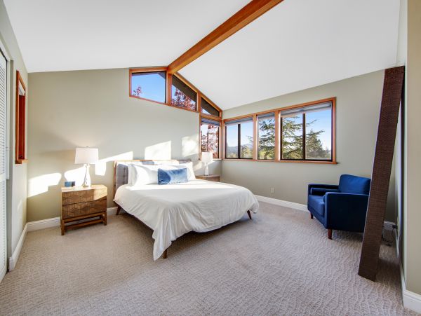 Luxurious 3 Bedroom Home with Spa in Santa Rosa