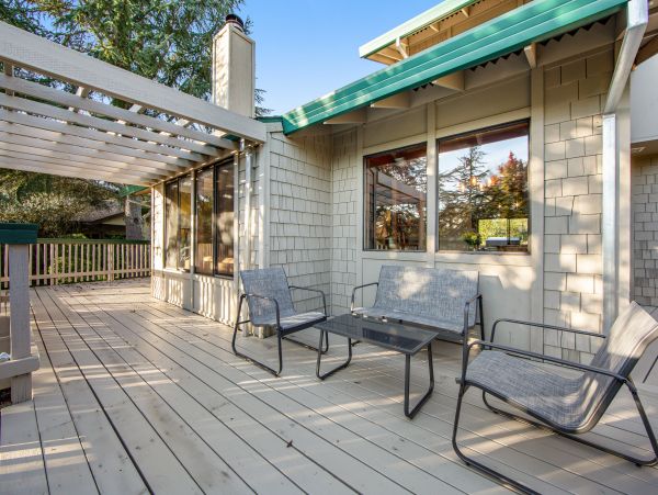 Luxurious 3 Bedroom Home with Spa in Santa Rosa