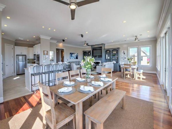 Beautiful 8 Bedroom Vacation Home in Isle of Palms