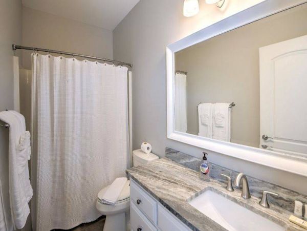 Beautiful 8 Bedroom Vacation Home in Isle of Palms