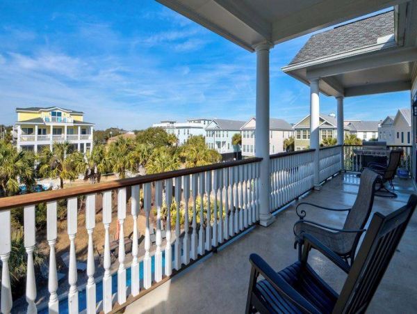 Beautiful 8 Bedroom Vacation Home in Isle of Palms
