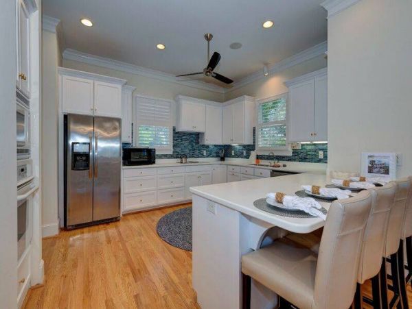 Beautiful 5 Bedroom Vacation Home with Private Pool