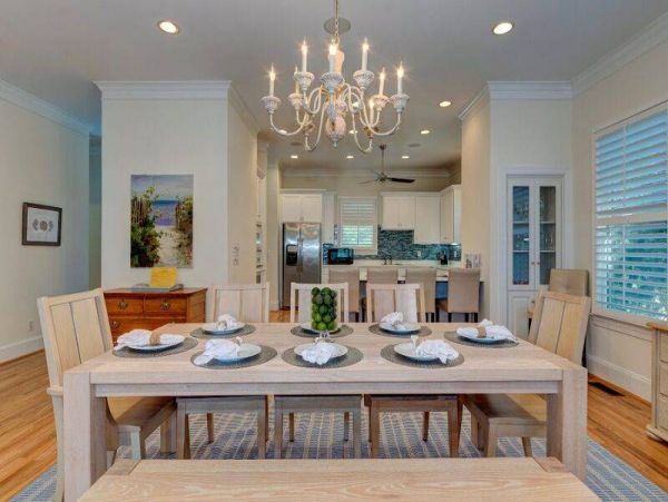 Beautiful 5 Bedroom Vacation Home with Private Pool