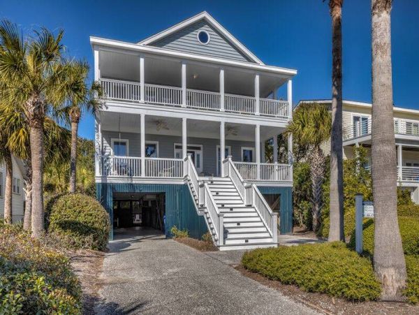 Beautiful 5 Bedroom Vacation Home with Private Pool