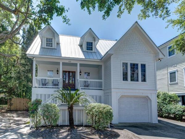 Charming Four Bedroom Isle of Palms Vacation Rental Home