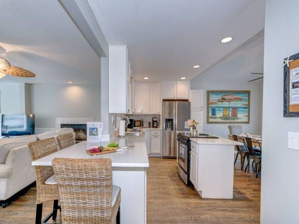 Charming Four Bedroom Isle of Palms Vacation Rental Home