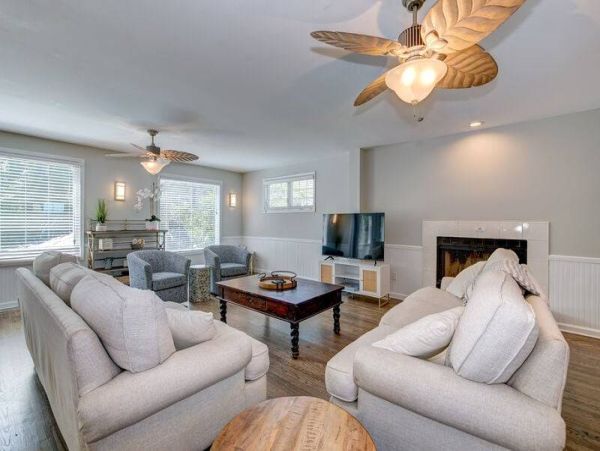 Charming Four Bedroom Isle of Palms Vacation Rental Home