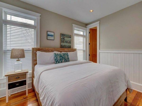Island-Style Vacation Rental with 8 Bedrooms in Isle of Palms