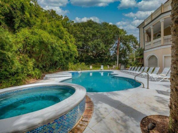 Mediterranean Luxury 8 Bedroom Vacation Home