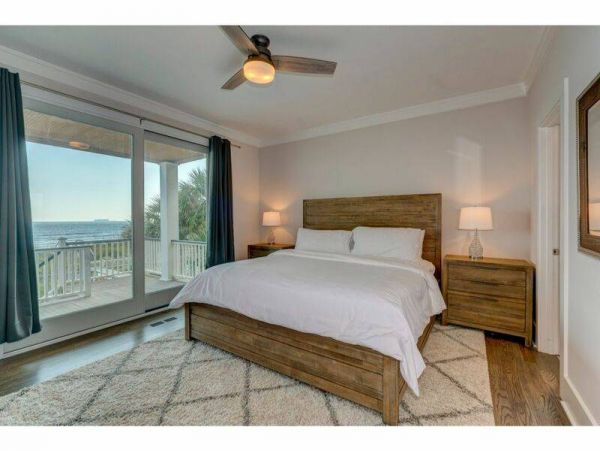 Isle Of Palms Home 1019772