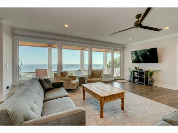 Isle Of Palms Home 1019772