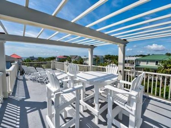 Spacious Five Bedroom Vacation Rental in Isle of Palms