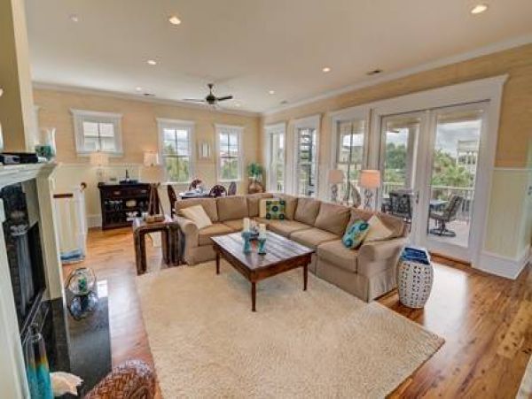 Spacious Five Bedroom Vacation Rental in Isle of Palms