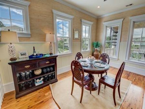 Spacious Five Bedroom Vacation Rental in Isle of Palms