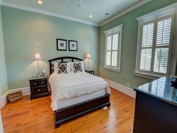 Spacious Five Bedroom Vacation Rental in Isle of Palms