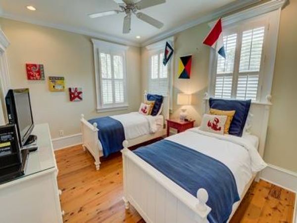 Spacious Five Bedroom Vacation Rental in Isle of Palms