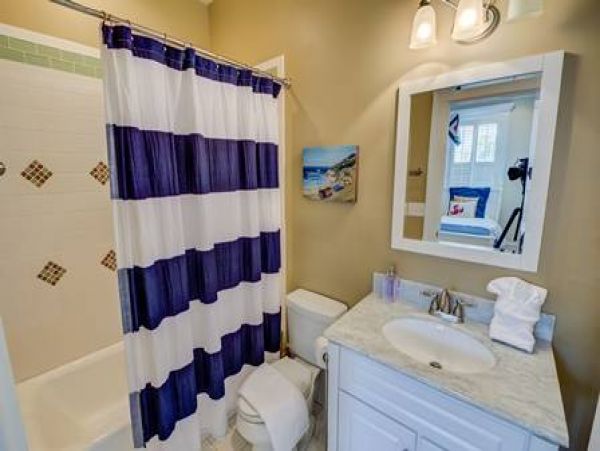 Spacious Five Bedroom Vacation Rental in Isle of Palms