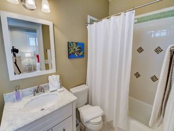 Spacious Five Bedroom Vacation Rental in Isle of Palms