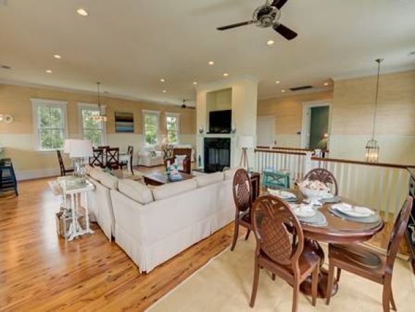 Spacious Five Bedroom Vacation Rental in Isle of Palms