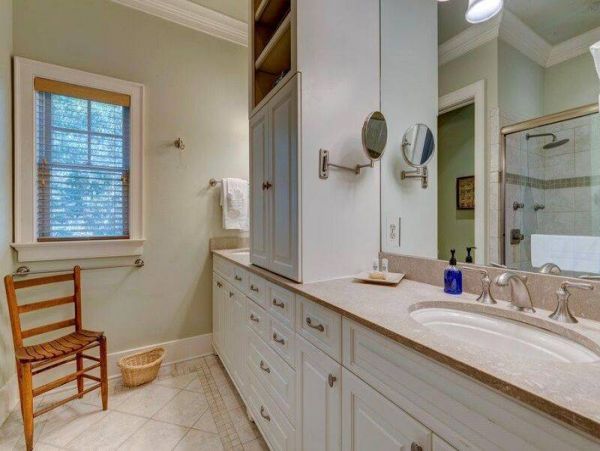 Beach Views Exceptional Interior Isle of Pine Vacation Home
