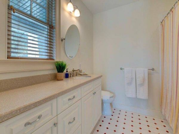 Beach Views Exceptional Interior Isle of Pine Vacation Home