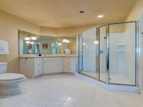 Beach Views Exceptional Interior Isle of Pine Vacation Home