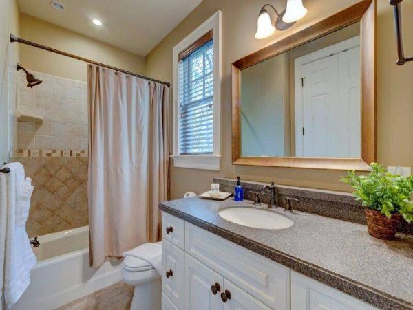 Beach Views Exceptional Interior Isle of Pine Vacation Home