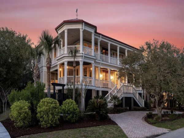 Beach Views Exceptional Interior Isle of Pine Vacation Home