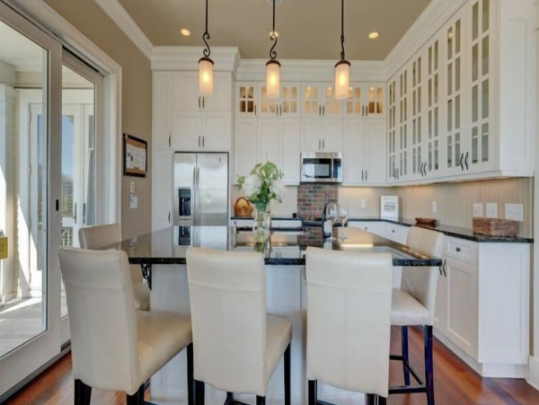 Beach Views Exceptional Interior Isle of Pine Vacation Home