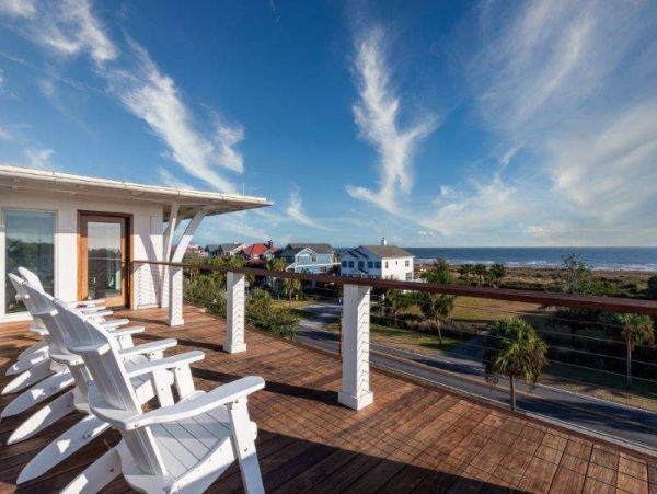 Luxury 5 Bedroom Vacation Getaway Short Walk to Beach