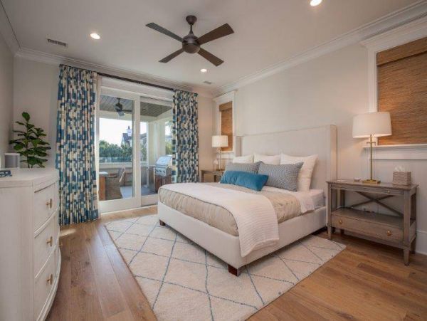 Luxury 5 Bedroom Vacation Getaway Short Walk to Beach