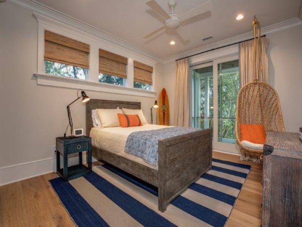 Luxury 5 Bedroom Vacation Getaway Short Walk to Beach