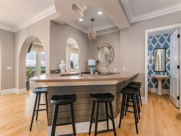 Oceanfront Luxury Vacation Home in Isle of Palms with Private Pool