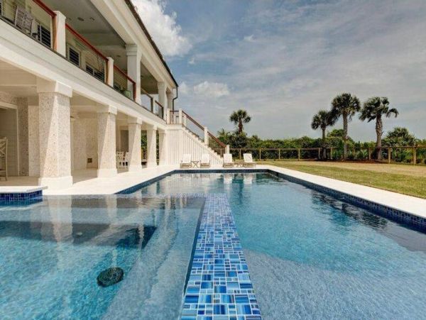Oceanfront Luxury Vacation Home in Isle of Palms with Private Pool