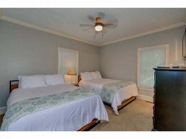 9 Bedroom Beach Home With Rooftop Pool!