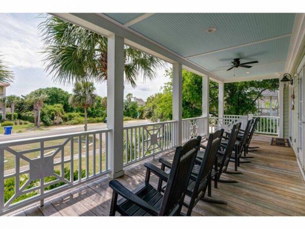 9 Bedroom Beach Home With Rooftop Pool!