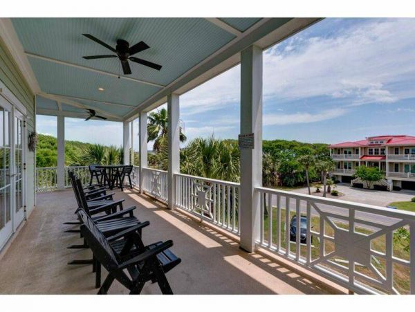 9 Bedroom Beach Home With Rooftop Pool!