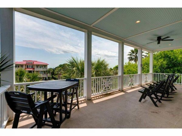 9 Bedroom Beach Home With Rooftop Pool!