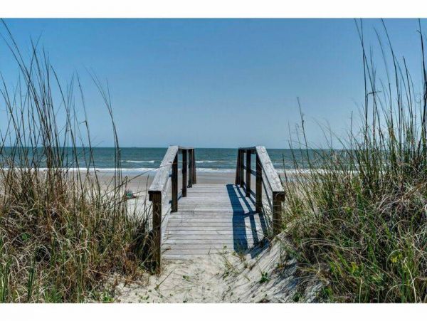 Isle Of Palms Home 1019786