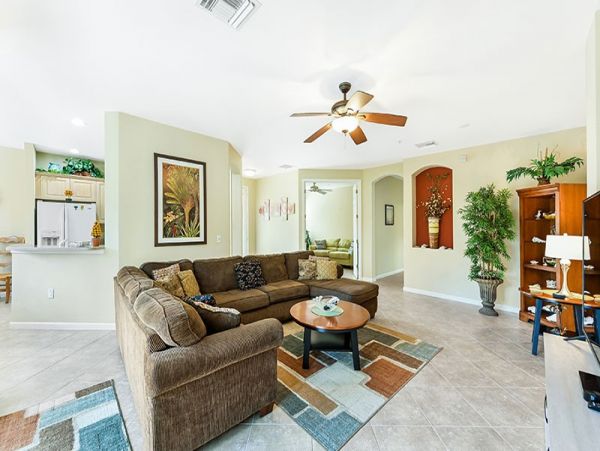 Naples Condo 1019791