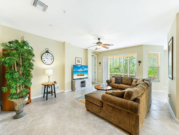 Naples Condo 1019791